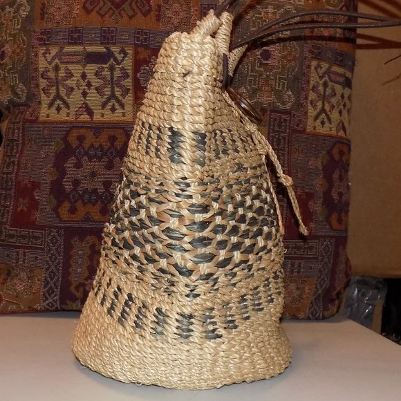 NWOT Manila hemp bucket bag, made in Phillipines - Picture 10 of 11